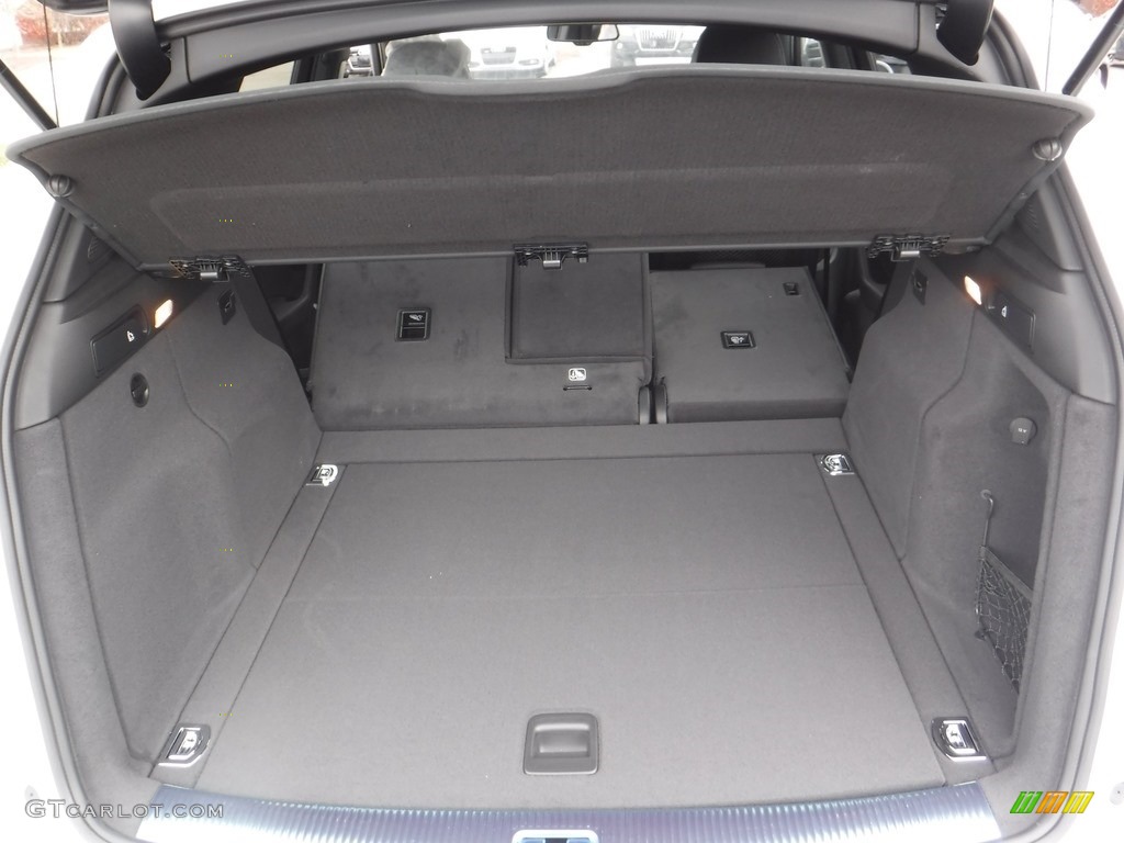 2017 Audi Q5 2.0 TFSI Premium Plus quattro Trunk Photo #117196084