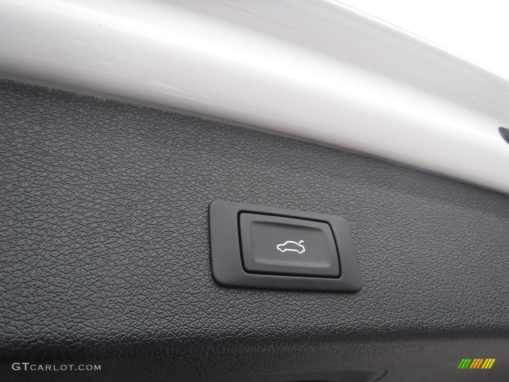 2017 Audi Q5 2.0 TFSI Premium Plus quattro Controls Photo #117196117