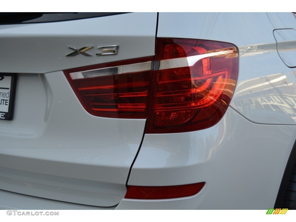 2016 X3 xDrive28i - Mineral White Metallic / Sand Beige photo #23