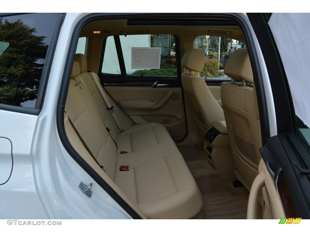 2016 X3 xDrive28i - Mineral White Metallic / Sand Beige photo #25