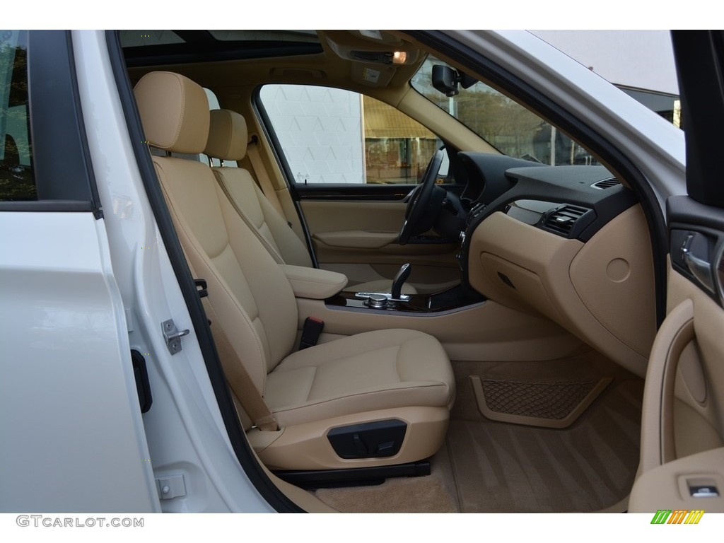 2016 X3 xDrive28i - Mineral White Metallic / Sand Beige photo #28