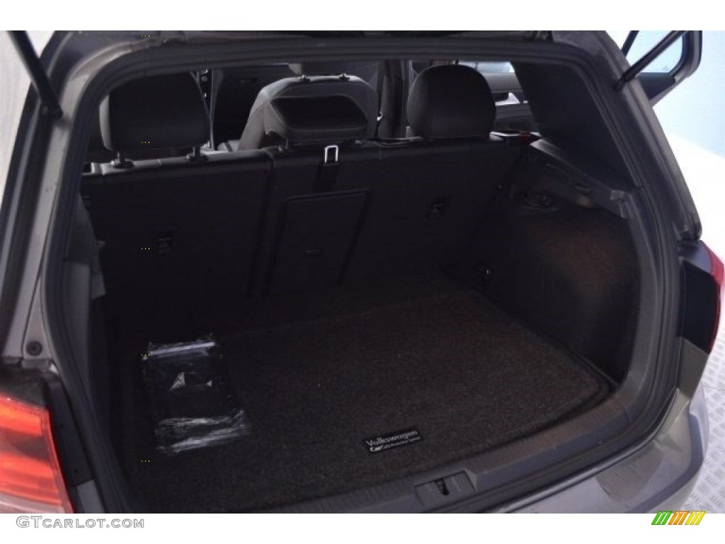 2016 Volkswagen Golf R 4Motion w/DCC. Nav. Trunk Photo #117197881