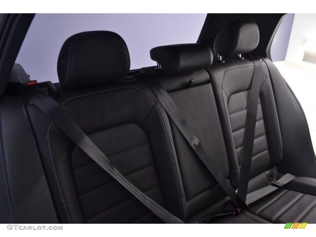 2016 Golf R 4Motion w/DCC. Nav. - Limestone Gray Metallic / Black photo #18
