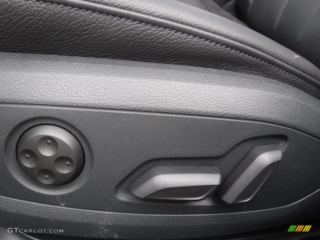 2017 Audi A4 2.0T Premium quattro Controls Photo #117198496