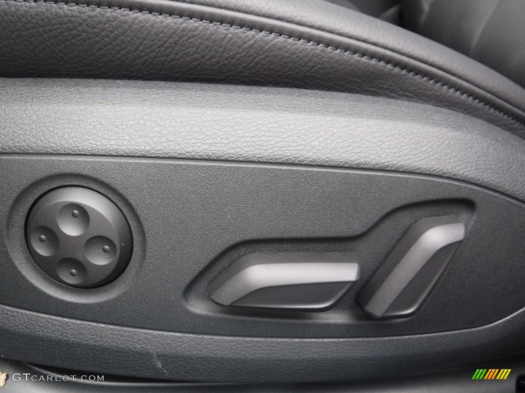 2017 Audi A4 2.0T Premium quattro Controls Photo #117198730