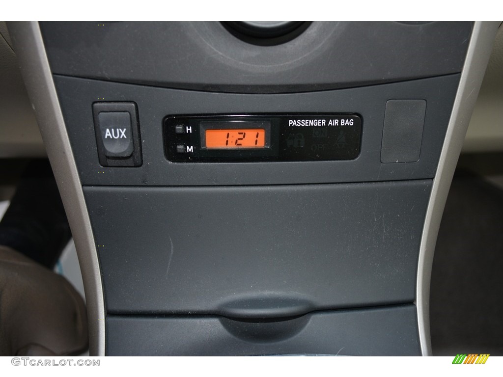 2010 Corolla LE - Desert Sand Metallic / Ash photo #17