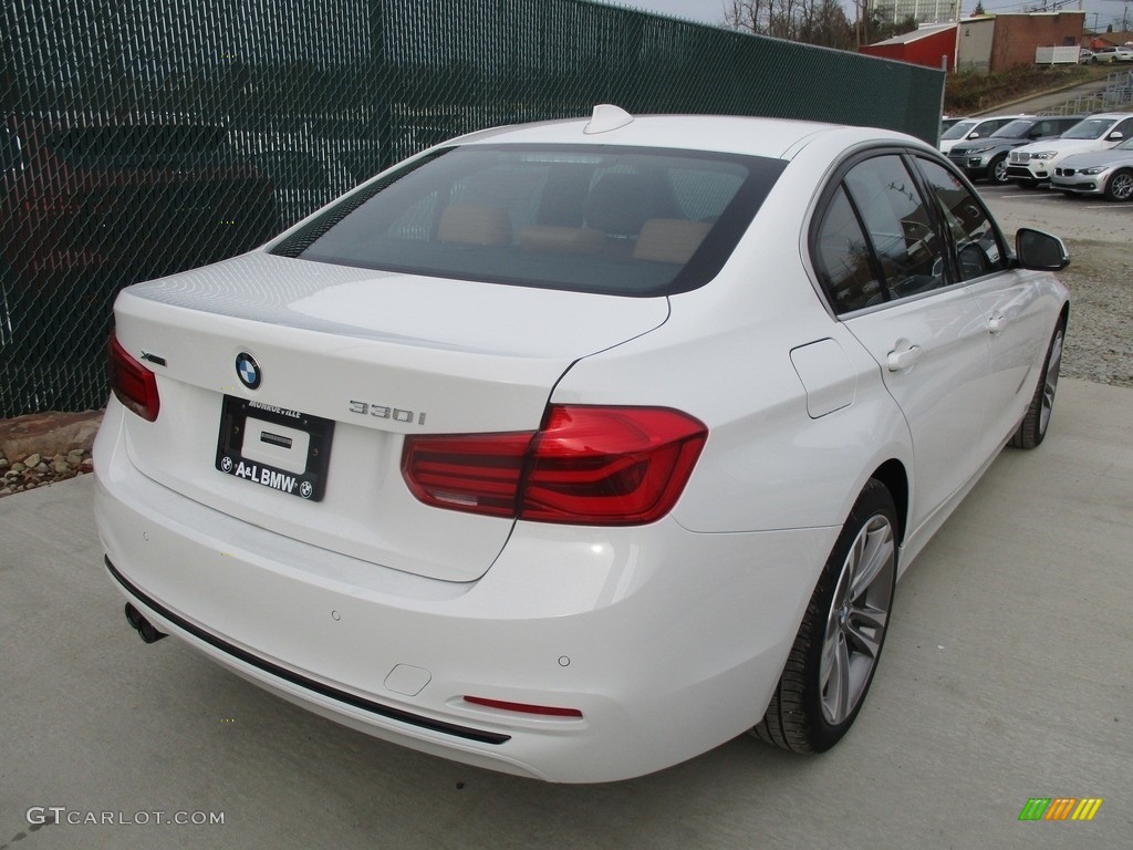 2017 3 Series 330i xDrive Sedan - Alpine White / Saddle Brown photo #4