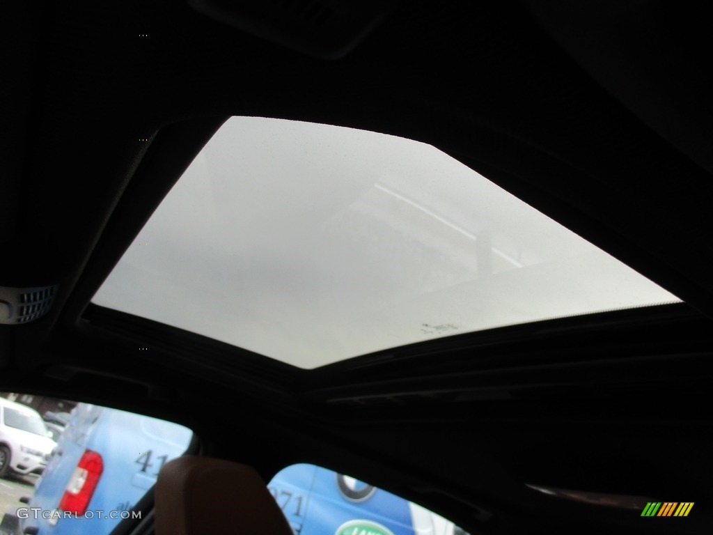 2017 3 Series 330i xDrive Sedan - Alpine White / Saddle Brown photo #11