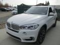 Alpine White - X5 xDrive35i Photo No. 7