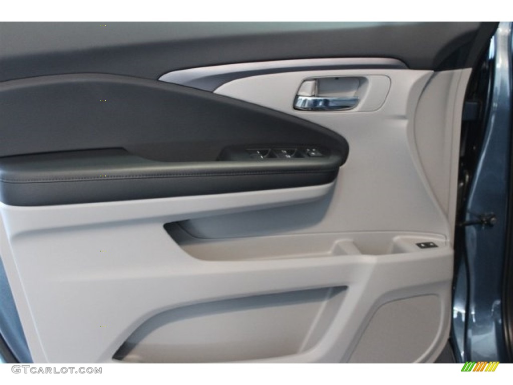 2017 Honda Pilot EX-L AWD w/Navigation Door Panel Photos