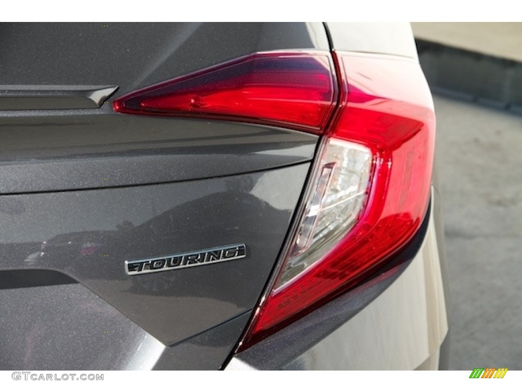 2017 Honda Civic Touring Sedan Marks and Logos Photos