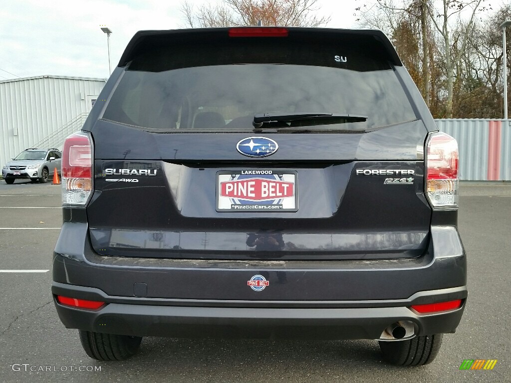 2017 Forester 2.5i Premium - Dark Gray Metallic / Black photo #5