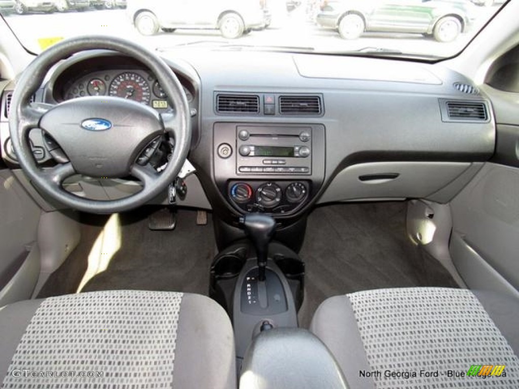2007 Focus ZXW SE Wagon - CD Silver Metallic / Charcoal/Light Flint photo #18