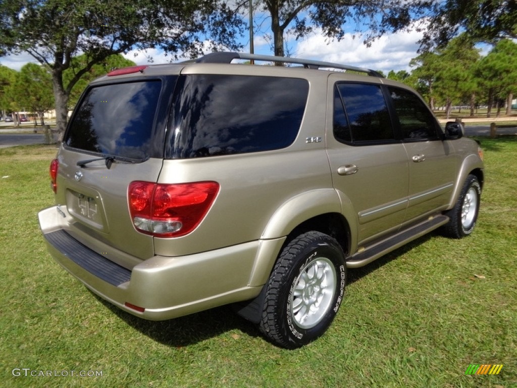 2005 Sequoia SR5 4WD - Desert Sand Mica / Taupe photo #9