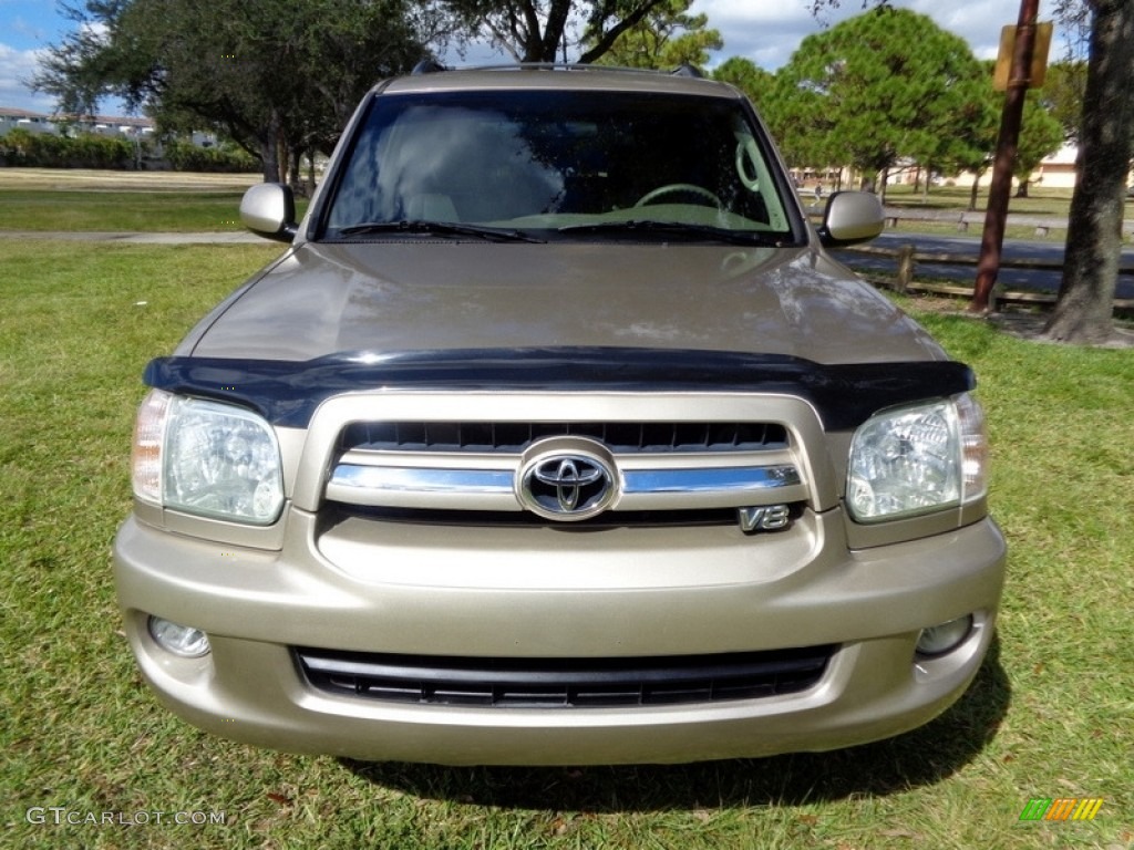 2005 Sequoia SR5 4WD - Desert Sand Mica / Taupe photo #15