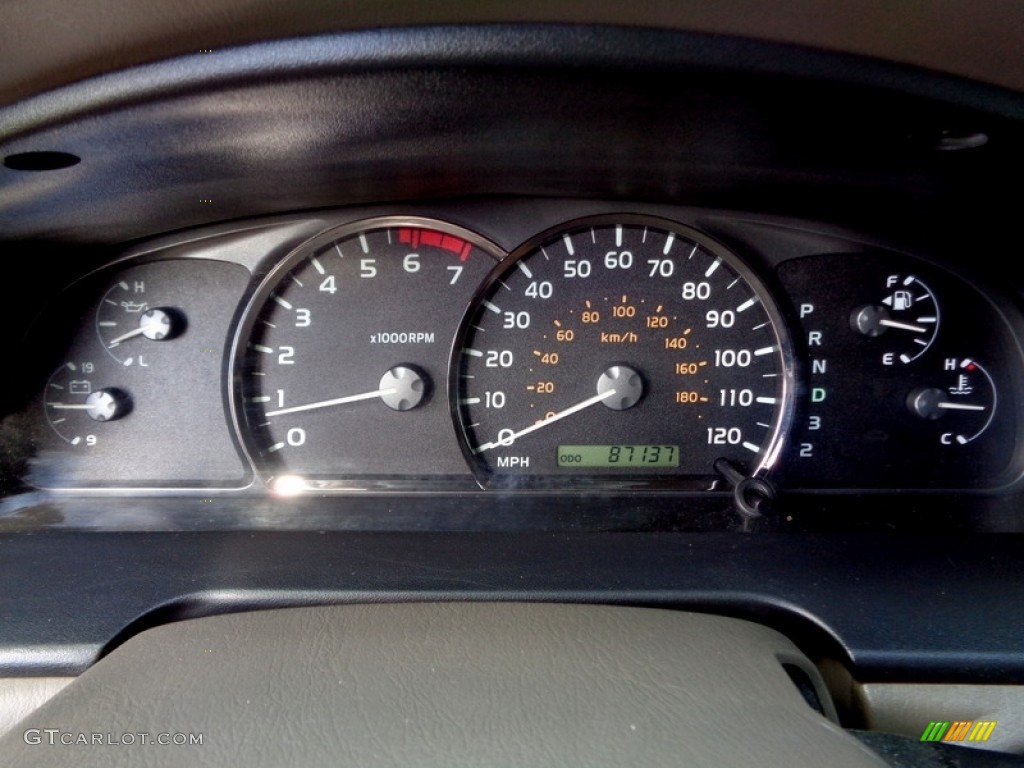 2005 Sequoia SR5 4WD - Desert Sand Mica / Taupe photo #20