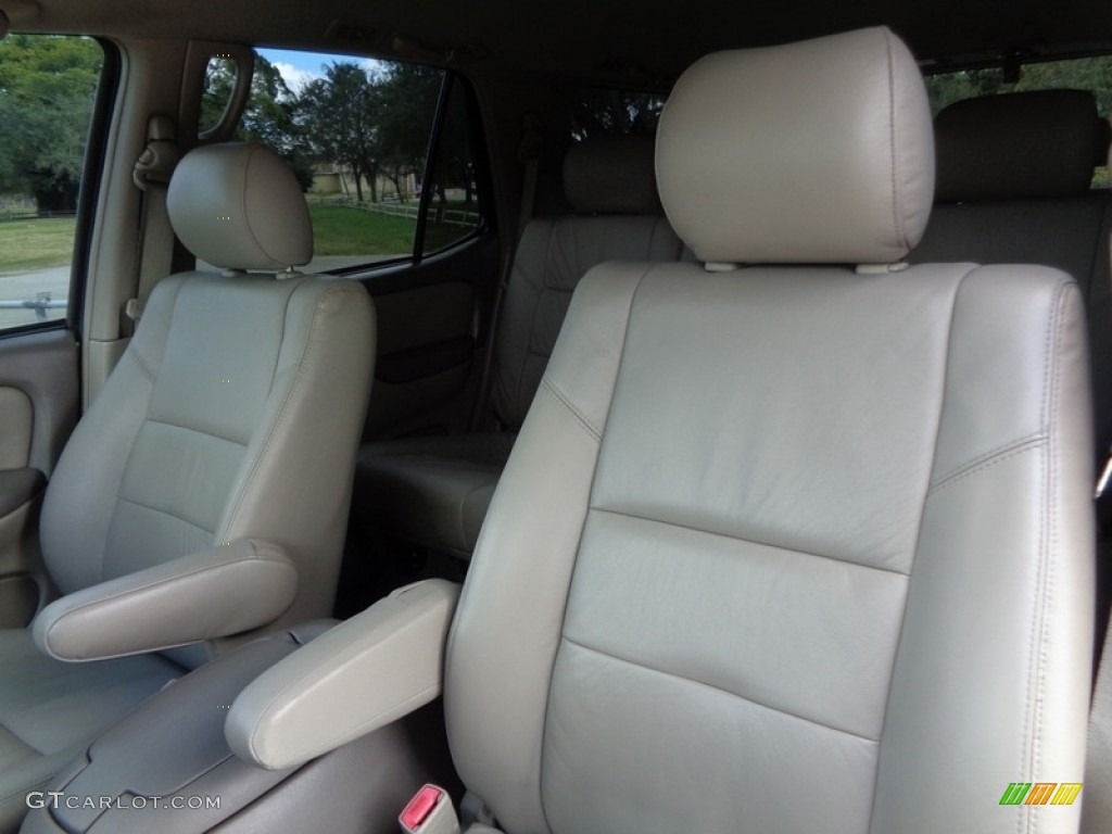 2005 Sequoia SR5 4WD - Desert Sand Mica / Taupe photo #29