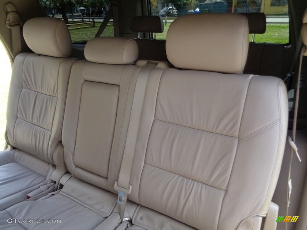 2005 Sequoia SR5 4WD - Desert Sand Mica / Taupe photo #31