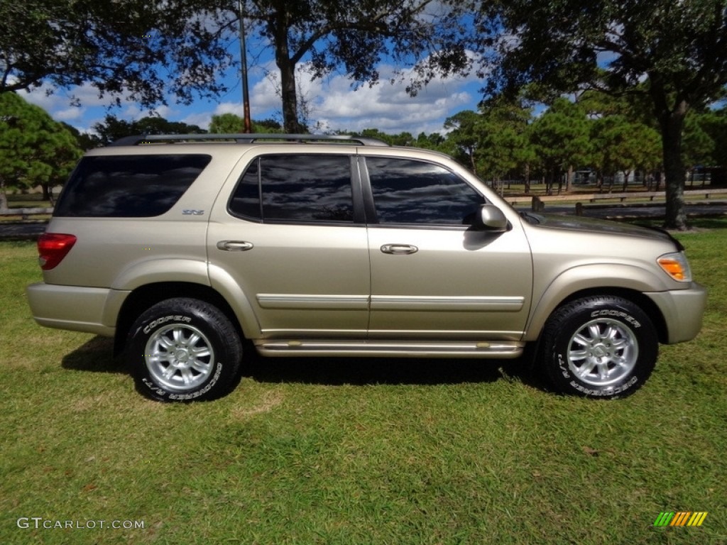 2005 Sequoia SR5 4WD - Desert Sand Mica / Taupe photo #36