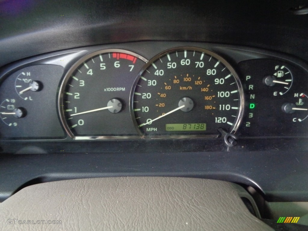 2005 Sequoia SR5 4WD - Desert Sand Mica / Taupe photo #41