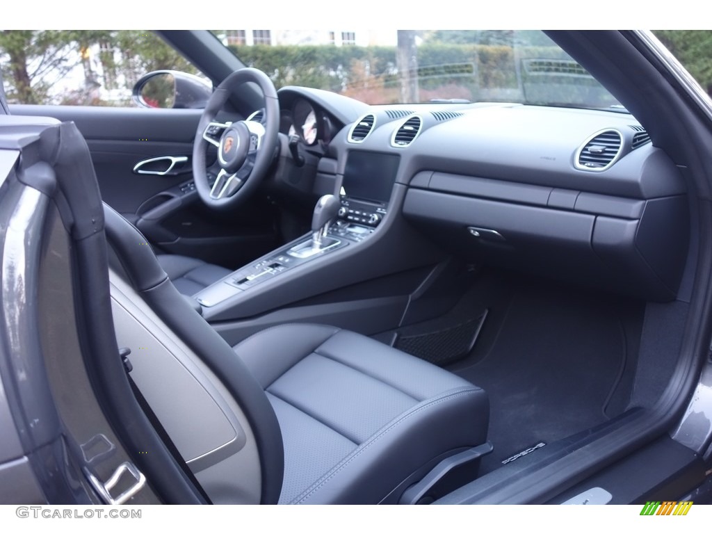 2017 Porsche 718 Boxster Standard 718 Boxster Model Black Dashboard Photo #117227701