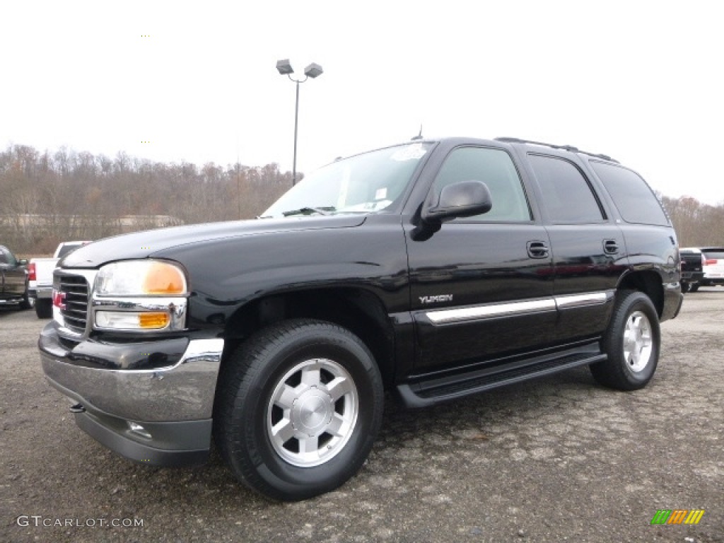 2005 Yukon SLT 4x4 - Onyx Black / Pewter/Dark Pewter photo #2