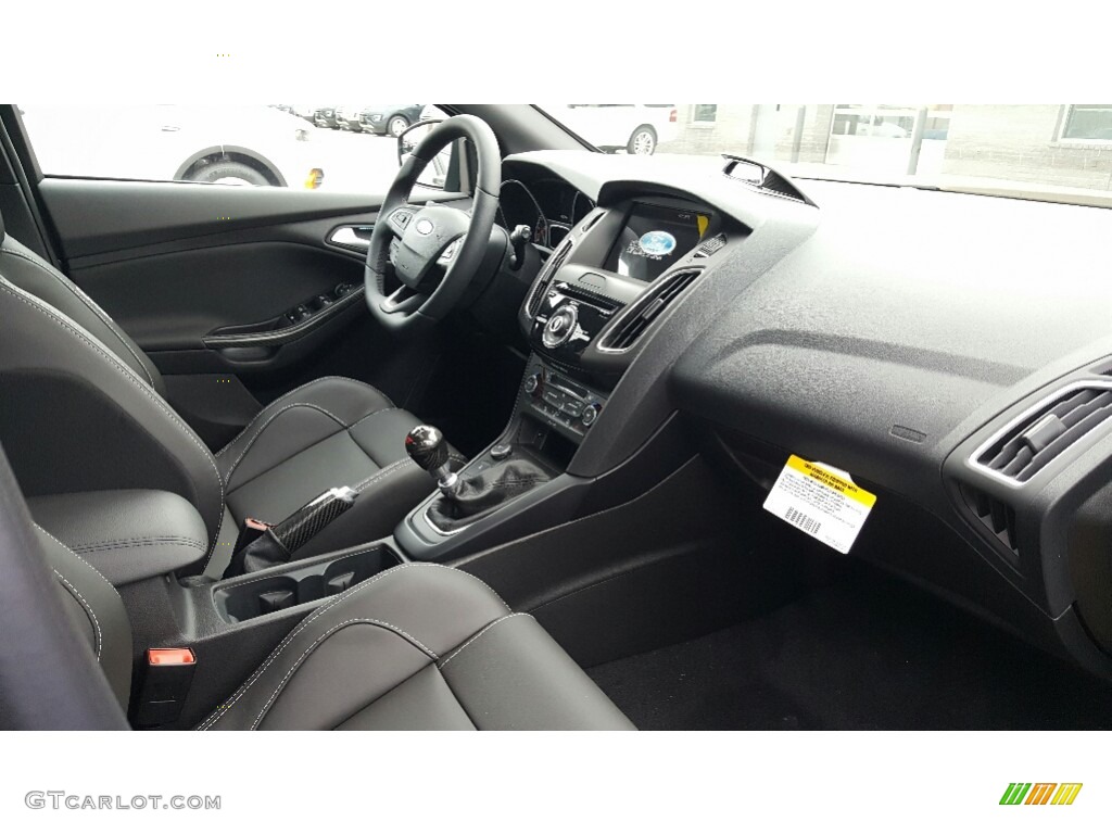 2016 Ford Focus ST Charcoal Black Recaro Leather Dashboard Photo #117229537