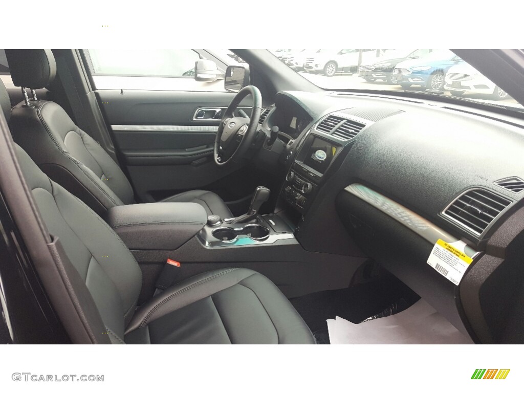2017 Explorer XLT 4WD - Shadow Black / Ebony Black photo #3