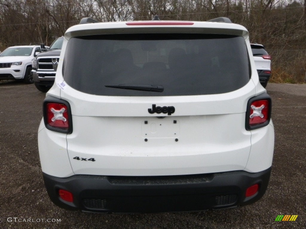 2017 Renegade Latitude 4x4 - Alpine White / Black photo #5