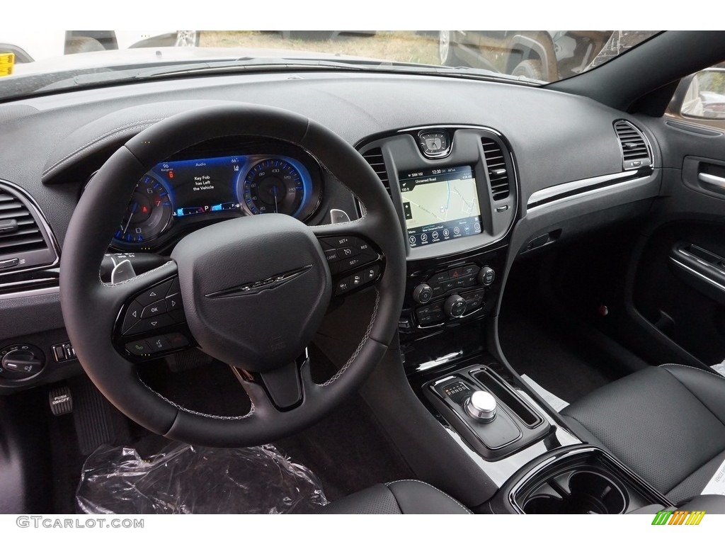 2017 Chrysler 300 S Black Dashboard Photo #117236989