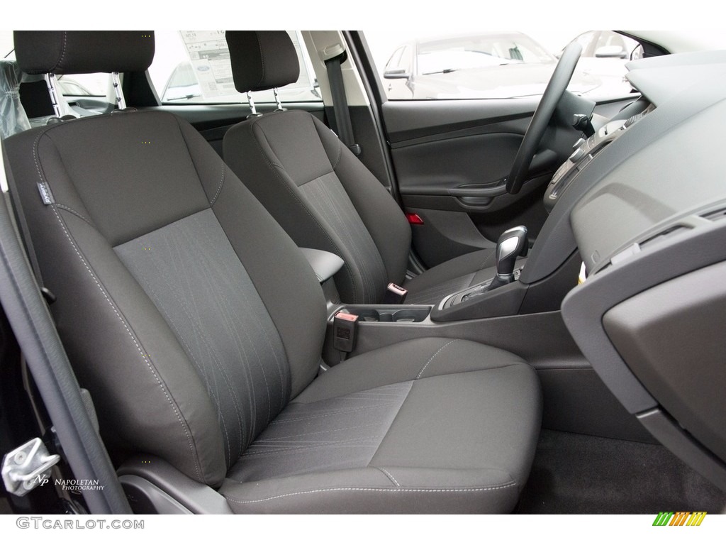 2016 Focus SE Sedan - Shadow Black / Charcoal Black photo #7