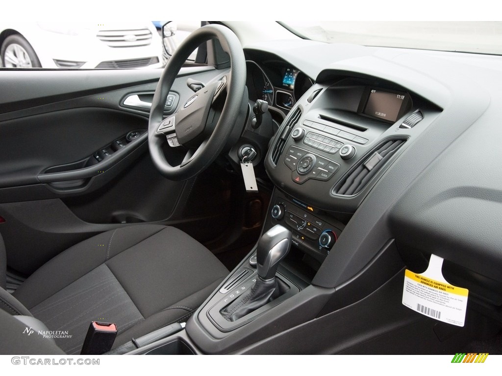 2016 Focus SE Sedan - Shadow Black / Charcoal Black photo #8