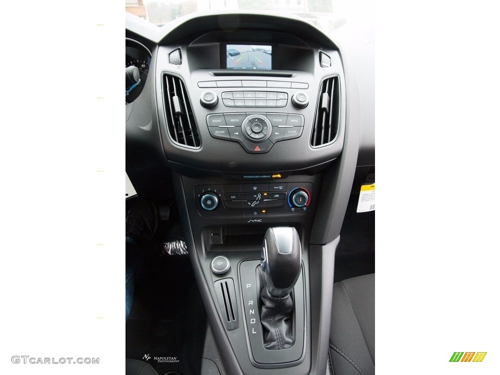 2016 Focus SE Sedan - Shadow Black / Charcoal Black photo #9