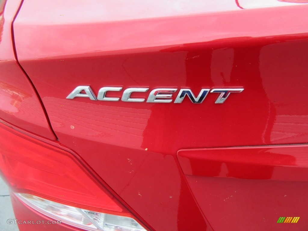 2016 Accent SE Sedan - Boston Red / Beige photo #15