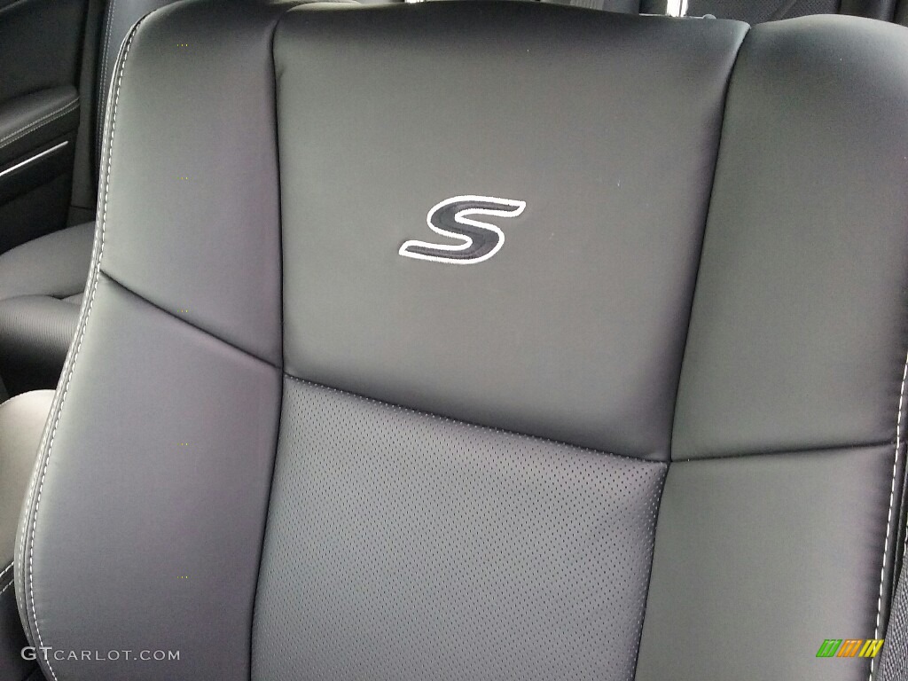 2017 Chrysler 300 S AWD Front Seat Photo #117248389
