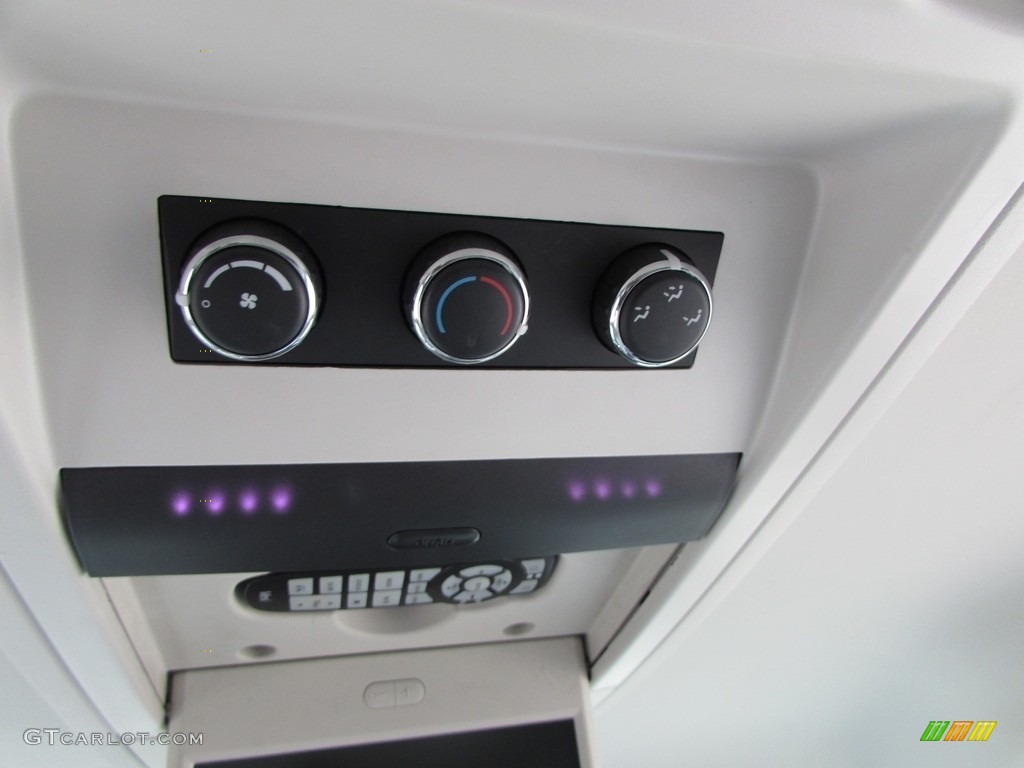 2010 Town & Country Touring - Clearwater Blue Pearl / Medium Slate Gray/Light Shale photo #32