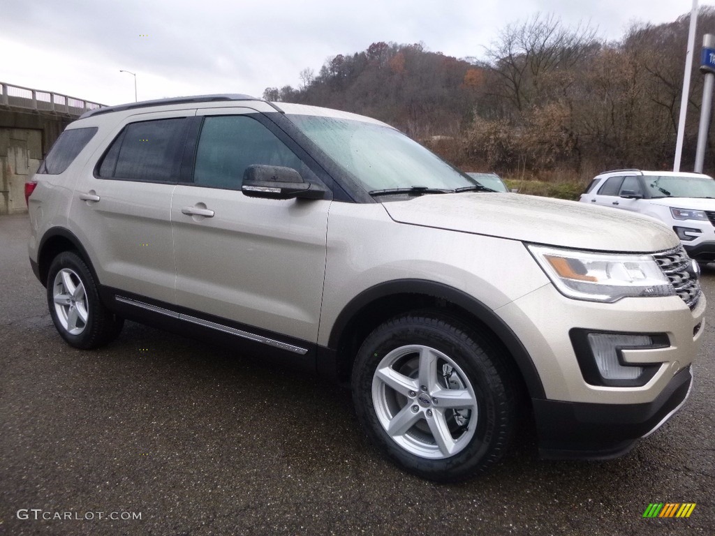 2017 Explorer XLT 4WD - White Gold / Ebony Black photo #8