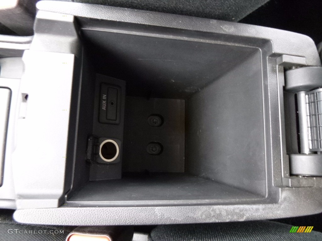 2008 MAZDA3 i Sport Sedan - Sunlight Silver Metallic / Black photo #18