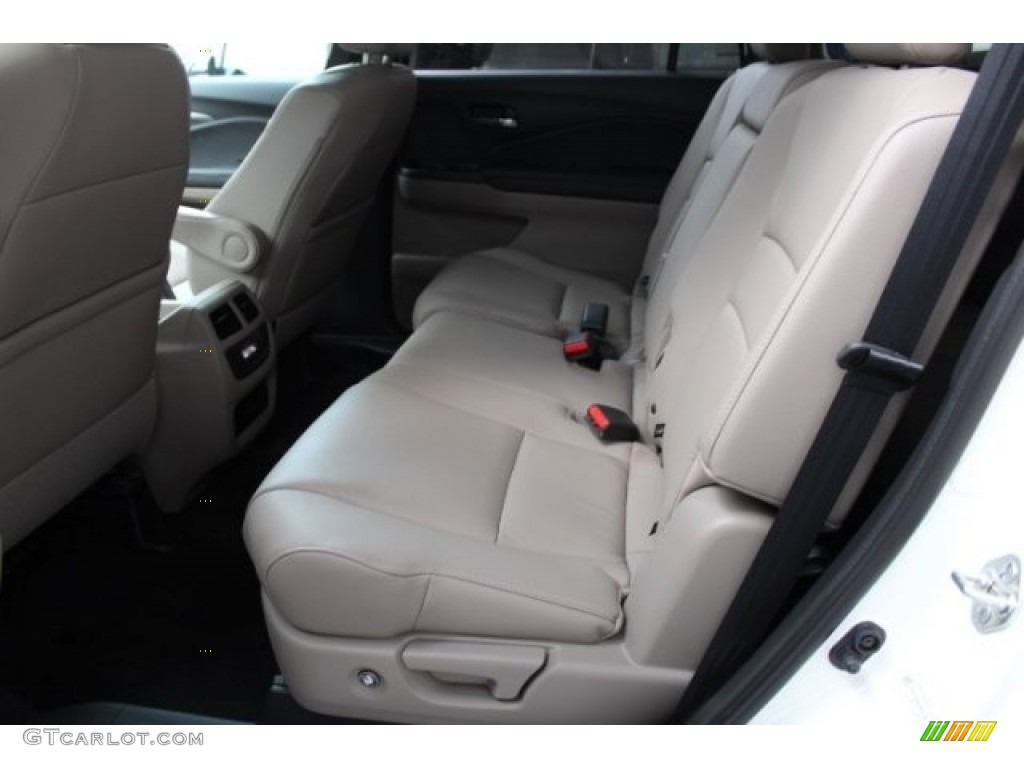 Beige Interior 2017 Honda Pilot EX-L Photo #117257188