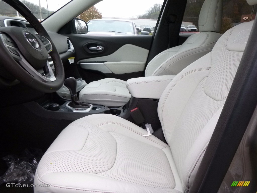 Brown/Pearl Interior 2017 Jeep Cherokee Overland 4x4 Photo #117258580