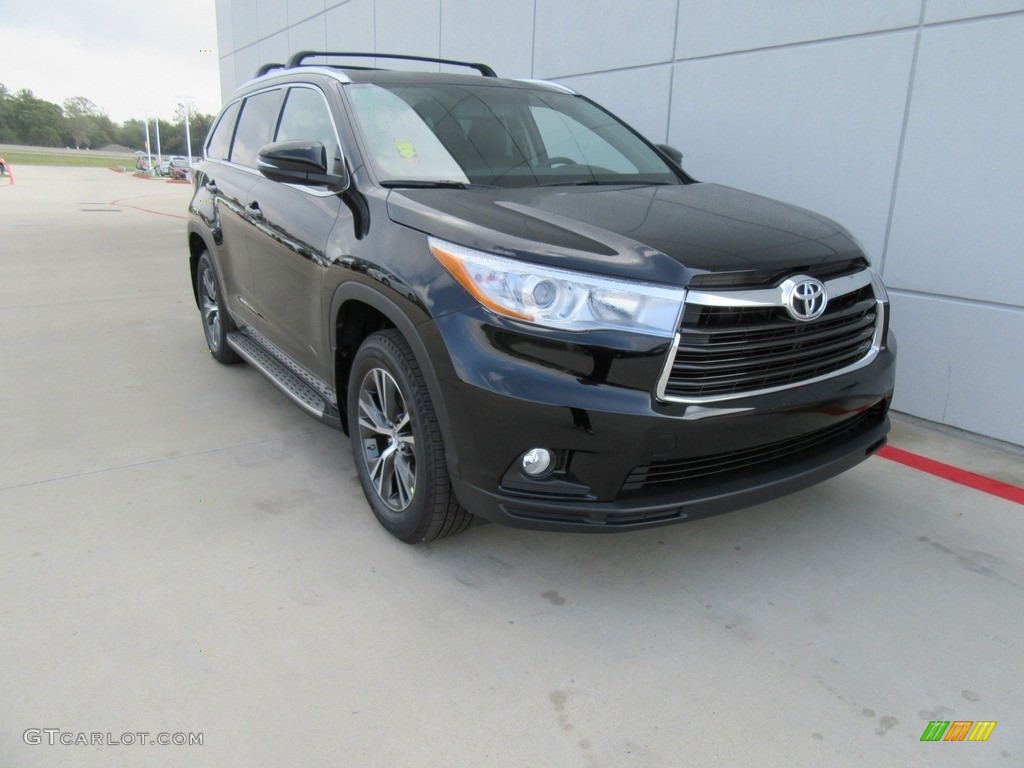 2016 Highlander XLE - Midnight Black Metallic / Black photo #2