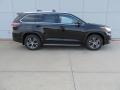 2016 Midnight Black Metallic Toyota Highlander XLE  photo #3