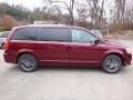 2017 Octane Red Dodge Grand Caravan SXT  photo #7