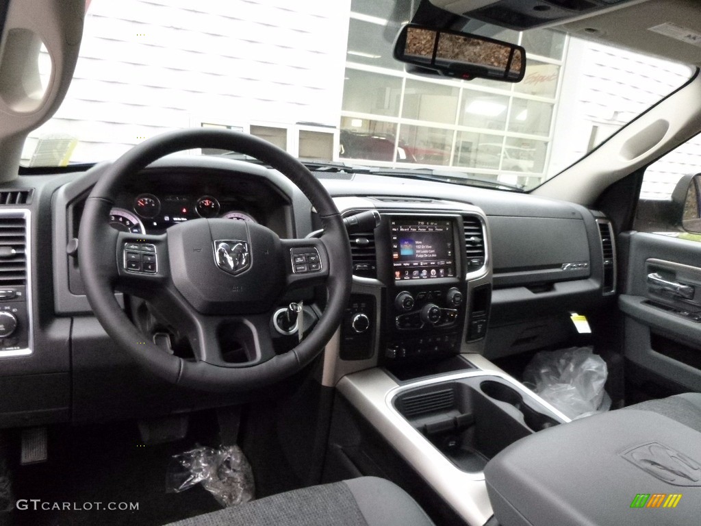 2017 Ram 2500 Big Horn Crew Cab 4x4 Dashboard Photos