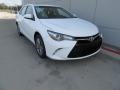 2017 Super White Toyota Camry SE  photo #2