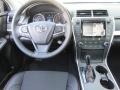 Super White - Camry SE Photo No. 24