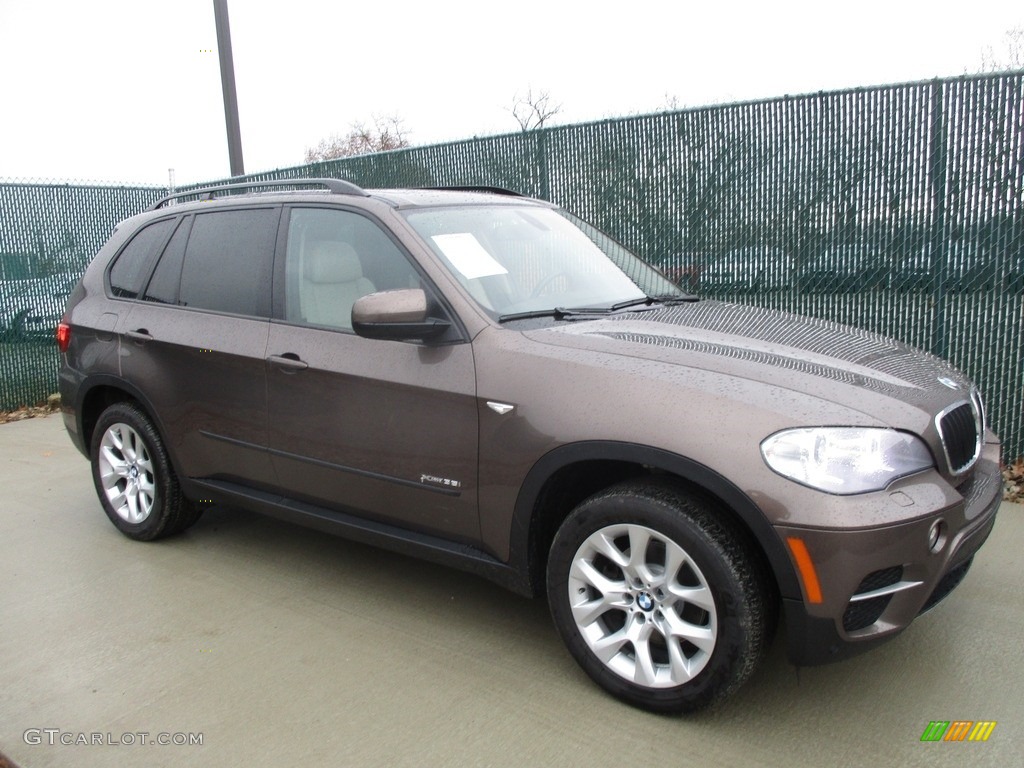 2012 X5 xDrive35i Premium - Sparkling Bronze Metallic / Oyster photo #1