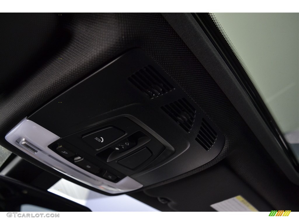 2017 3 Series 330i Sedan - Glacier Silver Metallic / Black photo #13