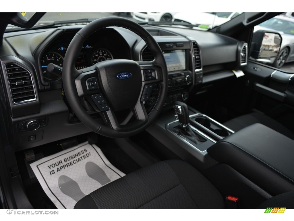2017 F150 XLT SuperCrew 4x4 - Magnetic / Black photo #9