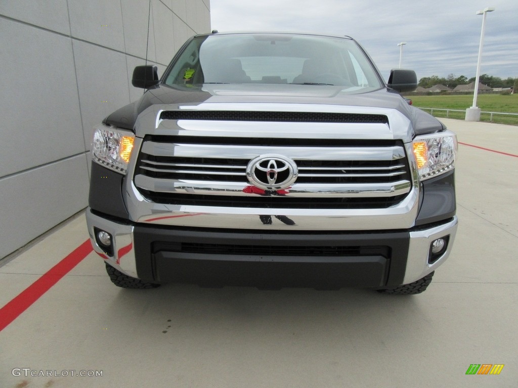 2017 Tundra SR5 TSS Off-Road CrewMax - Magnetic Gray Metallic / Graphite photo #8